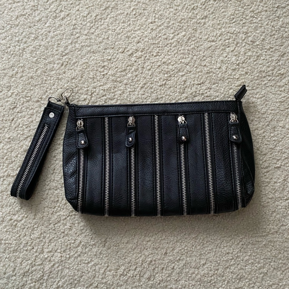 2b Bebe Large Clutch Black with Zippers - Like New